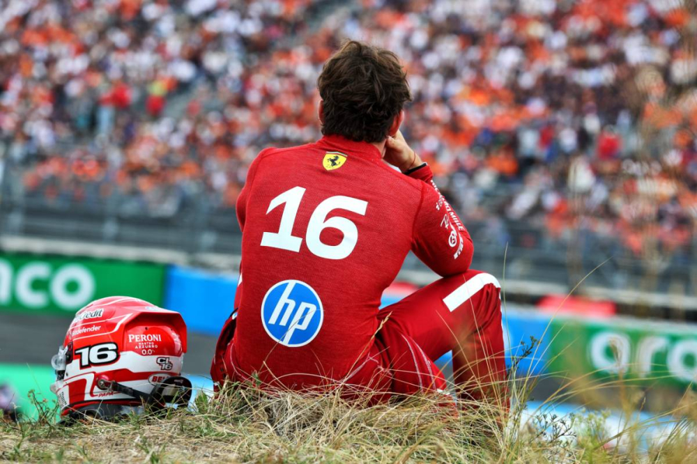 Charles Leclerc pointe du doigt Antonelli après un abandon cauchemardesque