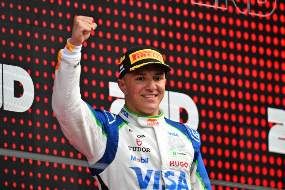 Isack Hadjar renverse Vettel et signe un podium historique à seulement 20 ans !