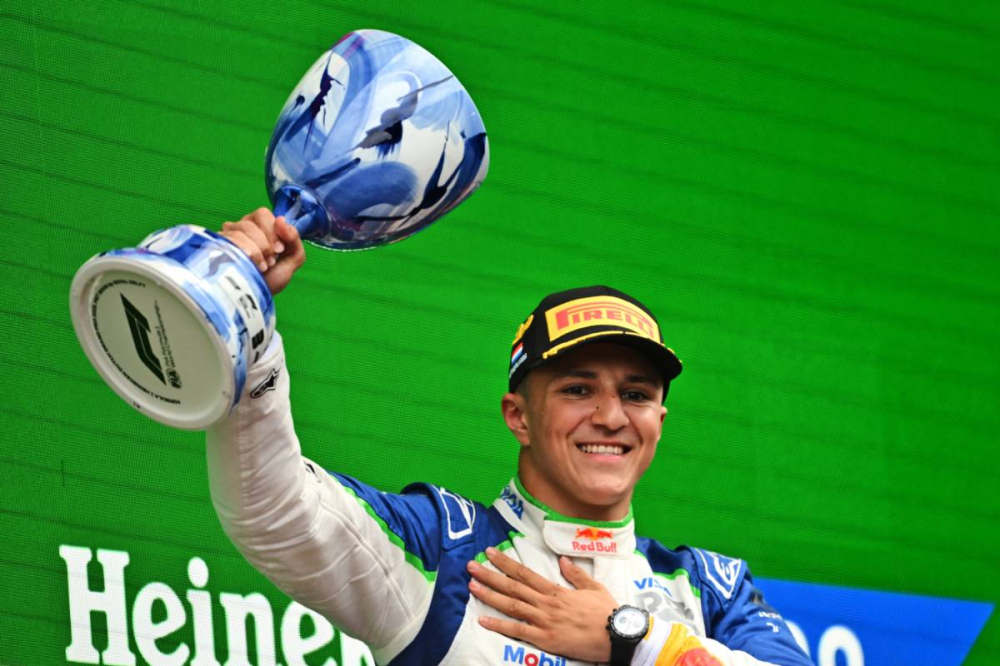 Max Verstappen hallucine : Isack Hadjar déjà prêt pour Red Bull ?
