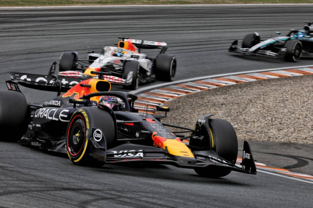 De monstre incontrôlable à simple battue : Max Verstappen sonne l’alarme chez Red Bull