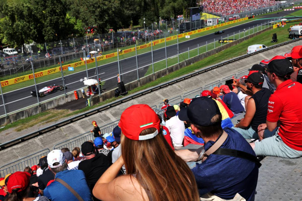 EL3 : La Ferrari de Charles Leclerc à 2 centièmes de la McLaren de Lando Norris