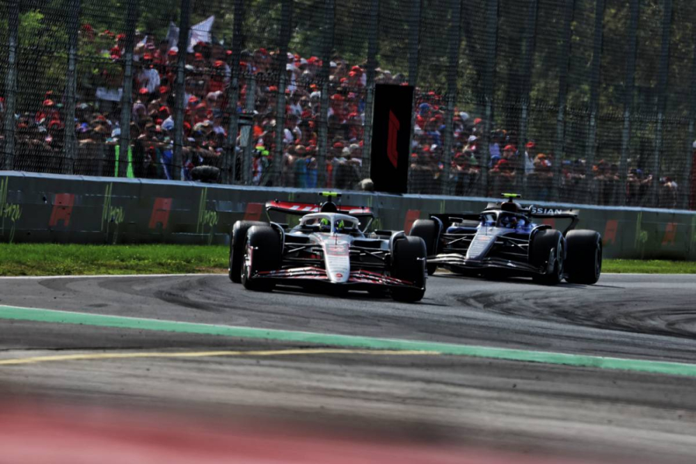 Nico Rosberg monte au créneau pour défendre Bearman menacé de suspension