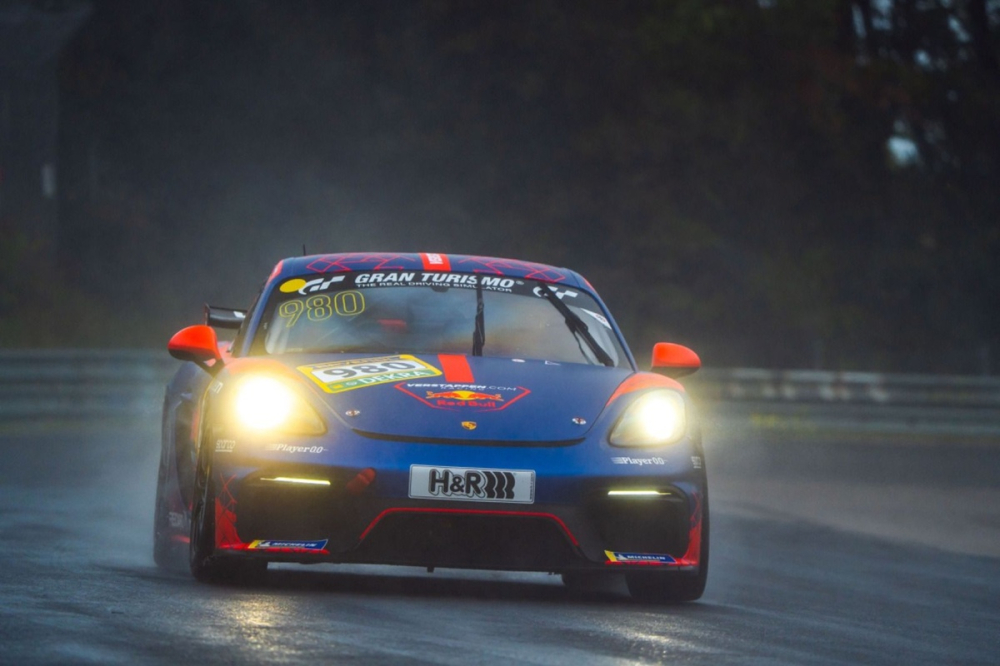 Mission presque accomplie pour Verstappen, élève modèle au Nürburgring