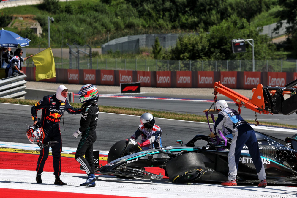 Critiqué lors de sa première saison, Verstappen se reconnait en Antonelli