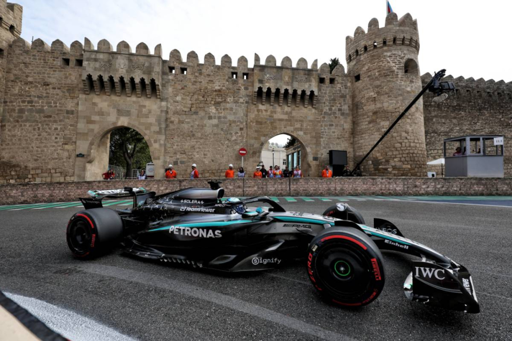 Mercedes mise sur les médiums, George Russell reste méfiant face à McLaren