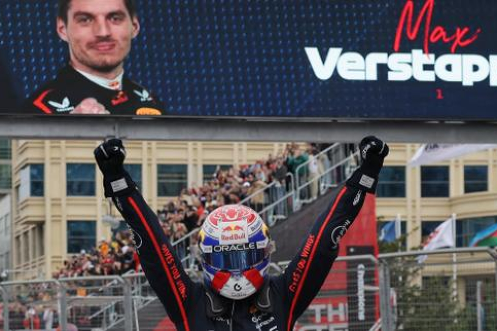 Grand Prix d’Azerbaïdjan : Max Verstappen prolonge sa réussite, Oscar Piastri forcé à l’abandon