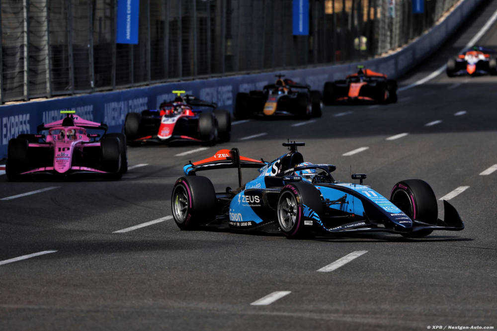 F2, Bakou, Course principale : Crawford résiste à Dürksen pour s'imposer