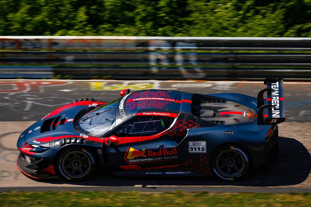 Verstappen engagé avec une Ferrari GT3 sur le Nürburgring