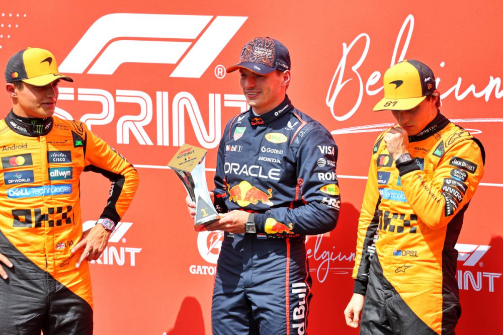 Jacques Villeneuve met McLaren sous pression : 