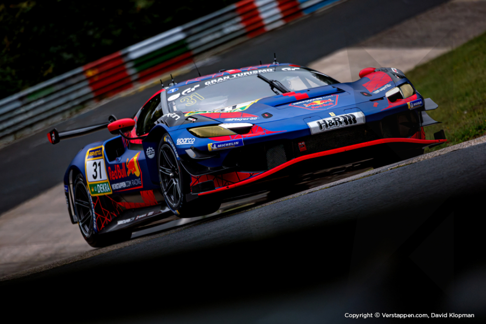 Verstappen bat le record de la Nordschleife et se qualifie 3e en GT3