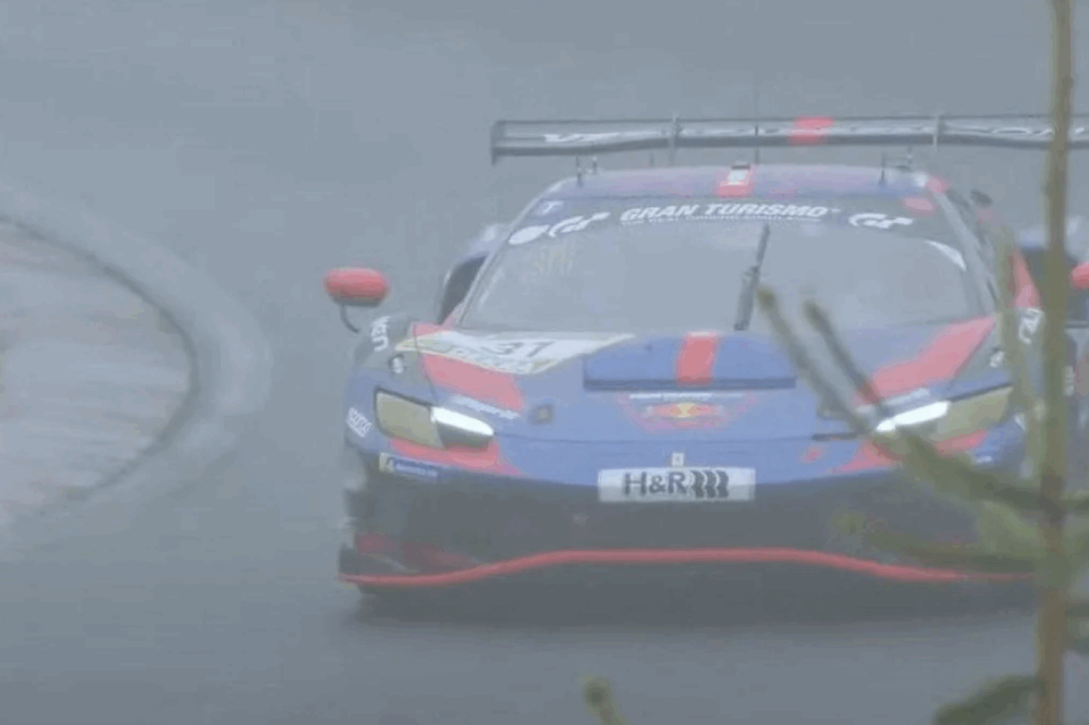 Max Verstappen brille lors de ses débuts en GT3 avec une qualification impressionnante