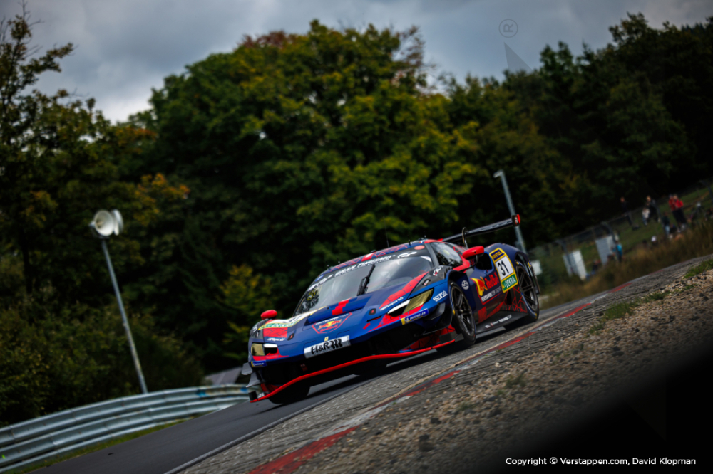 Verstappen 'le roi du Nürburgring, au volant d'une Ferrari'