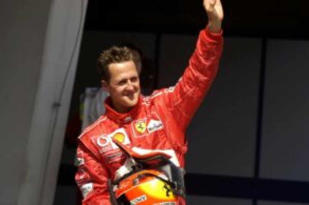 Une combinaison de Michael Schumacher vendue près de 100 000 € aux enchères à Monza
