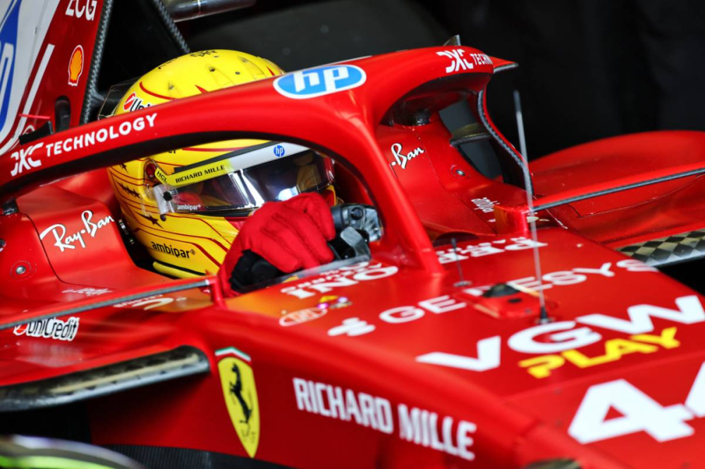 Lewis Hamilton mise sur la pluie pour briser sa disette avec Ferrari à Singapour
