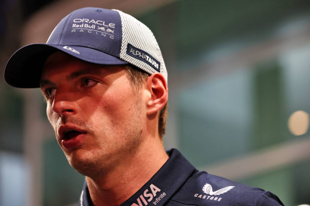 Max Verstappen refuse la pression du titre avant Singapour : 