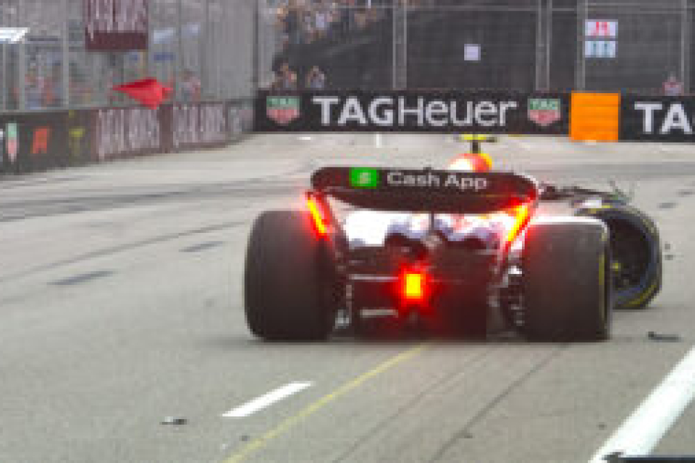 F1 – Liam Lawson encore dans le mur à Singapour