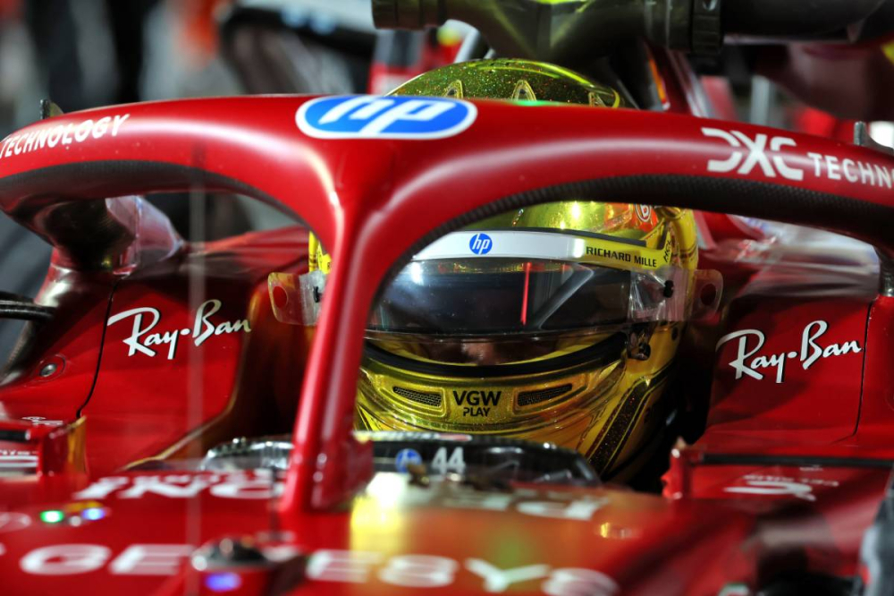Lewis Hamilton maudit Ferrari après une pénalité coûteuse à Singapour