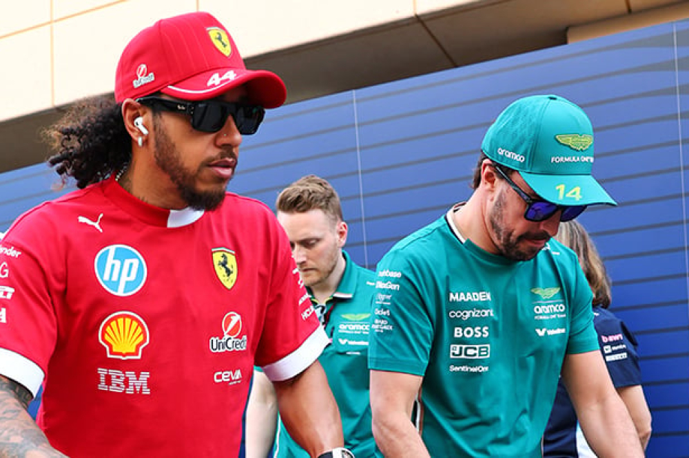 Lewis Hamilton répond avec ironie à la colère de Fernando Alonso