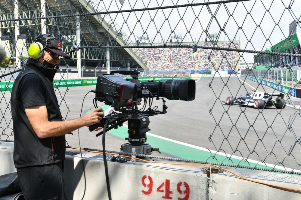 Apple va diffuser la Formule 1 aux USA en 2026 : révolution en vue ?