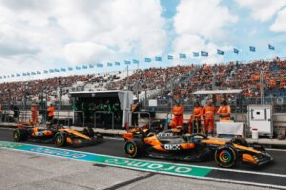Guenther Steiner pointe du doigt les arrêts au stand manqués de McLaren