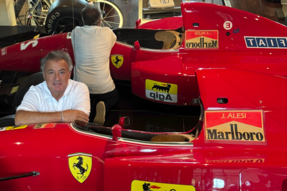 Jean Alesi se sépare de sa Ferrari F92A, un bijou historique