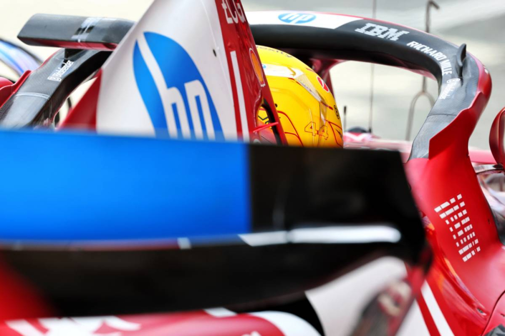 Ferrari envoie un message fort à Hamilton malgré une saison difficile