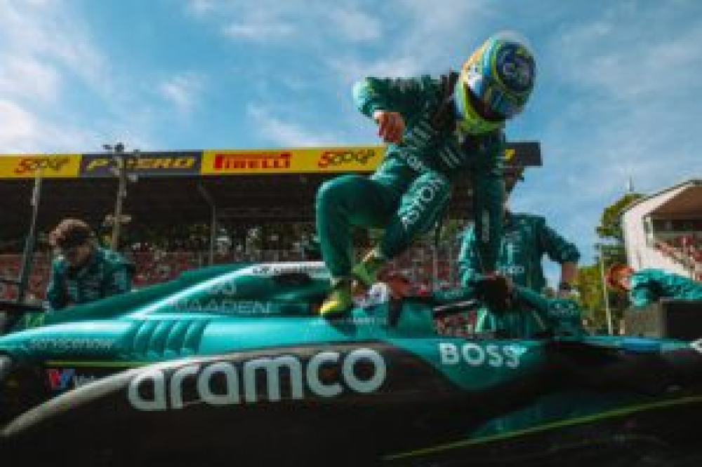 Aston Martin répond à la déclaration de Fernando Alonso sur une possible retraite en 2026