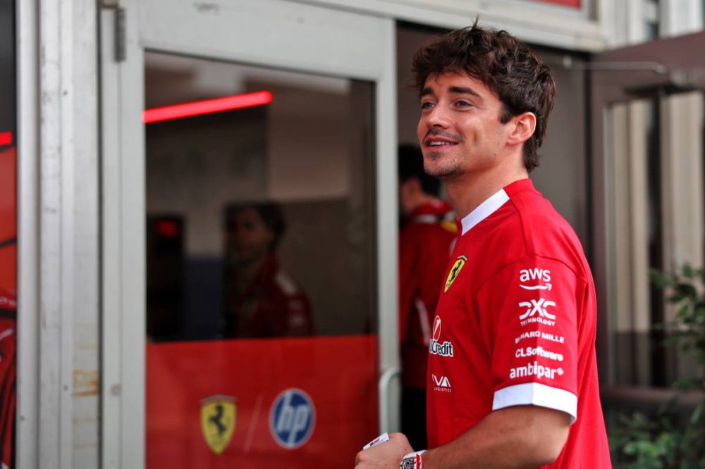Charles Leclerc fête ses 28 ans à Austin et jure fidélité à Ferrari : 