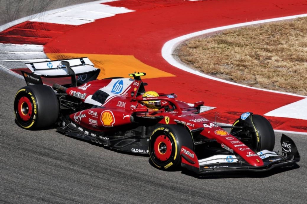 Lewis Hamilton entre dans l’histoire… mais avec un record embarrassant chez Ferrari