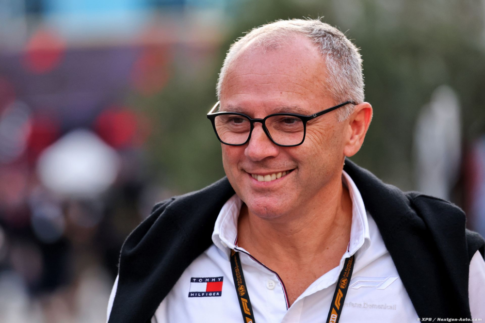 Domenicali défend une F1 'moderne' : innovation ou dérive vers le spectacle ?