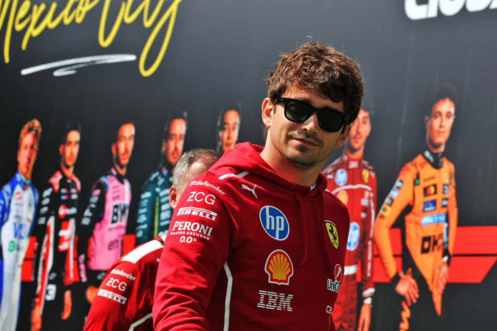 Charles Leclerc garde foi en Ferrari : 