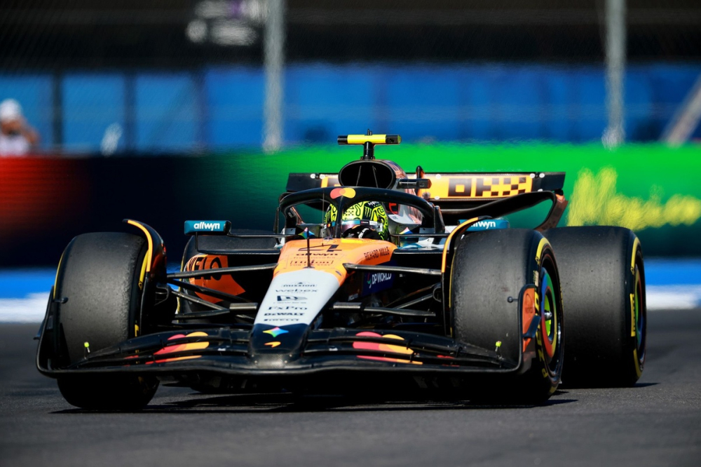 Norris trouve enfin ses marques dans une McLaren 
