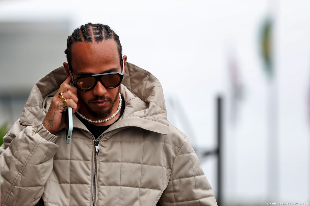 Hamilton répond aux rumeurs et veut rassurer sur son avenir chez Ferrari