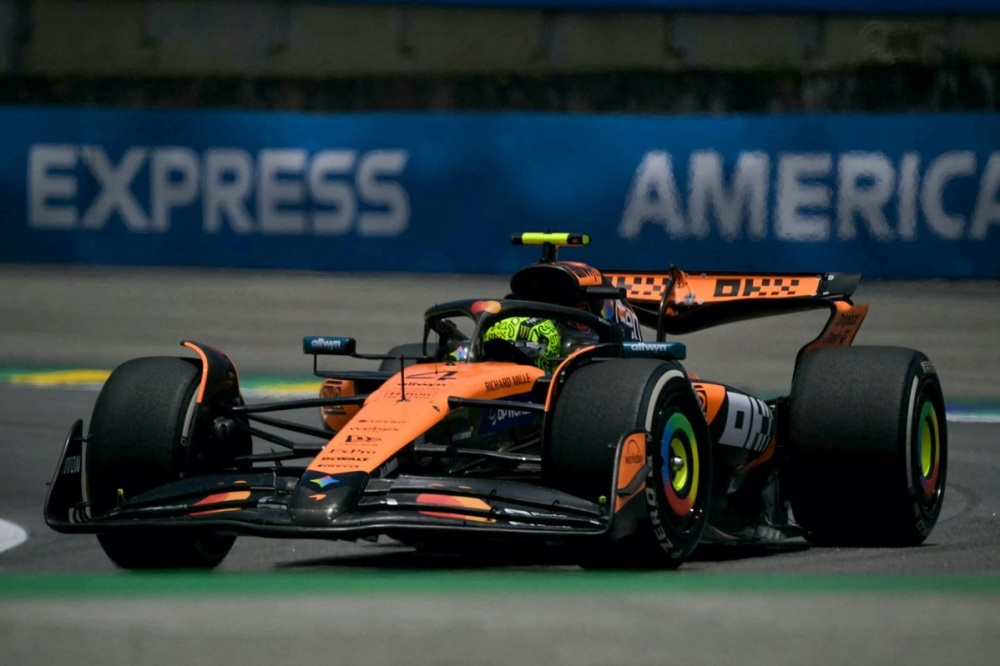EL1 - Norris et Piastri d'attaque d'entrée à Interlagos