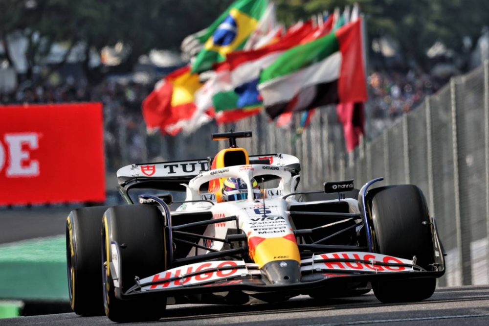 Isack Hadjar crée la surprise à Interlagos : le Français prêt à tout bouleverser sous la pluie