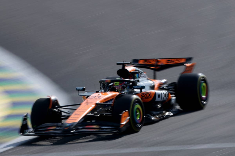 Oscar Piastri retrouve la confiance à Interlagos : 