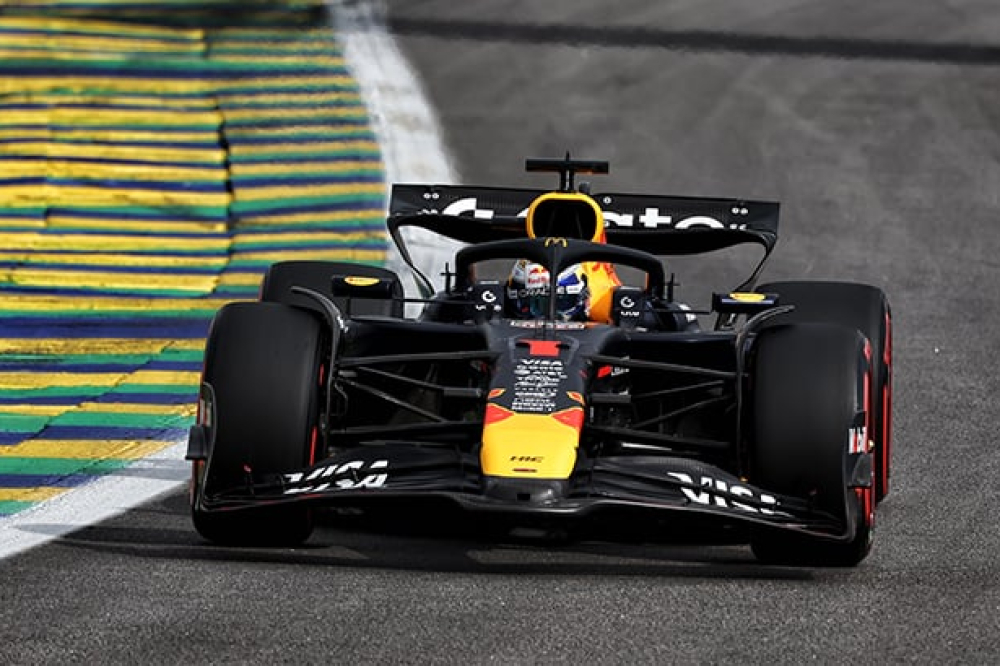 Verstappen sème le doute sur sa RB21 et ses chances de titre