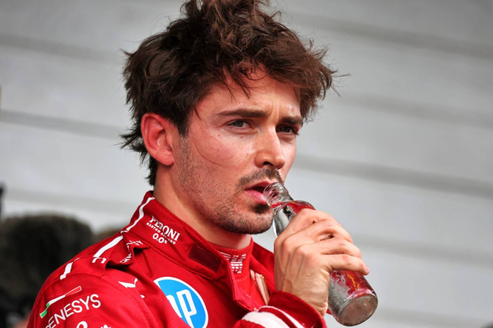 Charles Leclerc frôle la catastrophe avant de sauver un podium inespéré à Interlagos