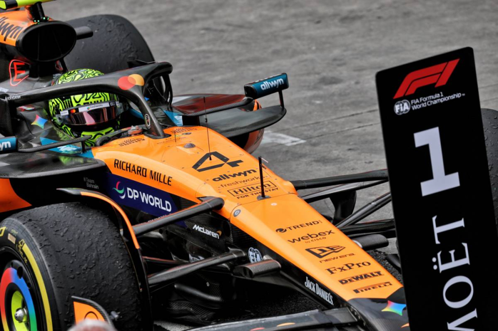 Masterclass de Lando Norris qui dédie sa victoire à Gil de Ferran