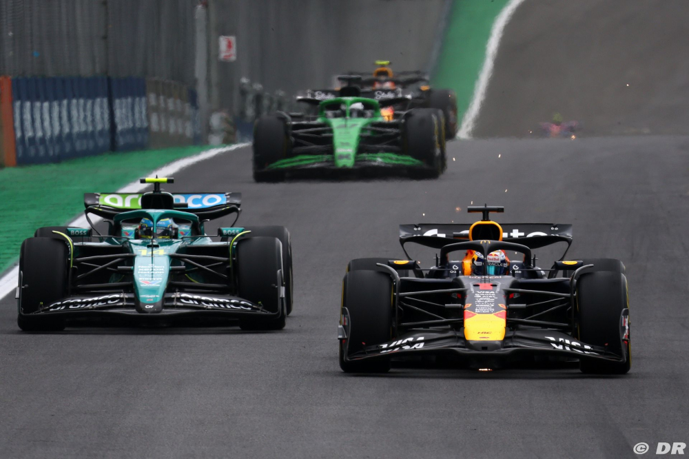 McLaren F1 questionne le budget de Red Bull après le changement de moteur de Verstappen