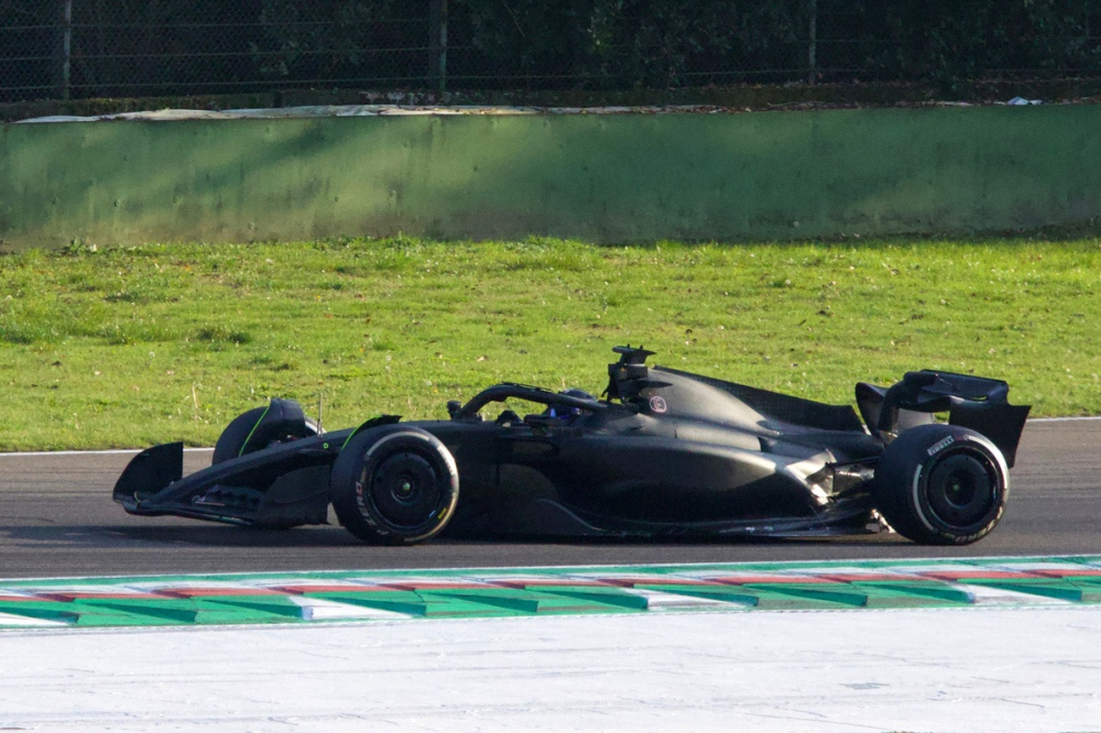 Cadillac et Pérez ont bouclé 99 tours d'Imola avec la Ferrari 2023