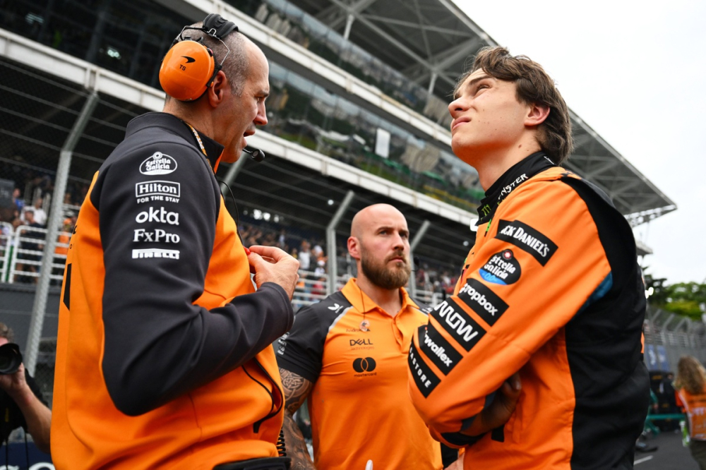 Steiner tacle McLaren pour ne pas avoir défendu Piastri au Brésil 