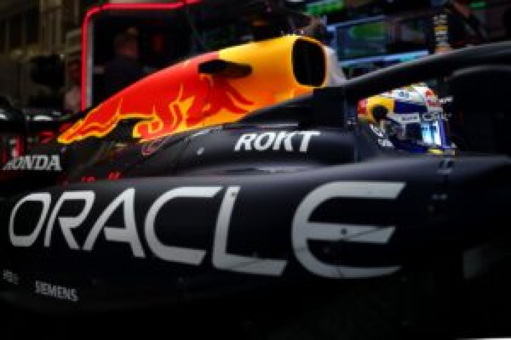 McLaren soulève des interrogations quant au changement de moteur de Max Verstappen