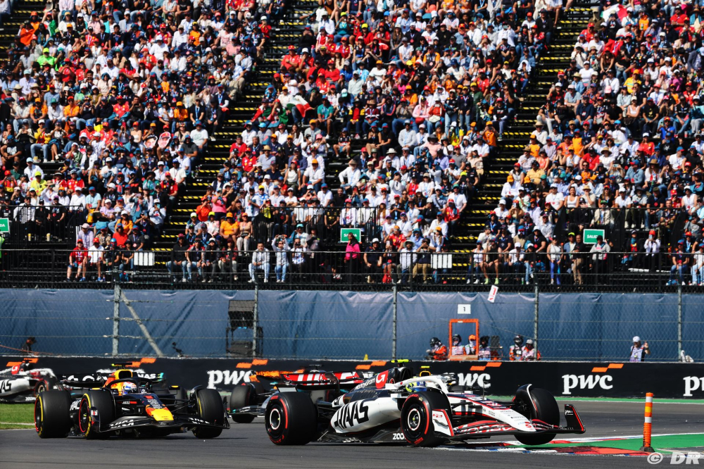 Bearman voit en Verstappen 'la référence' à battre après leur duel en piste