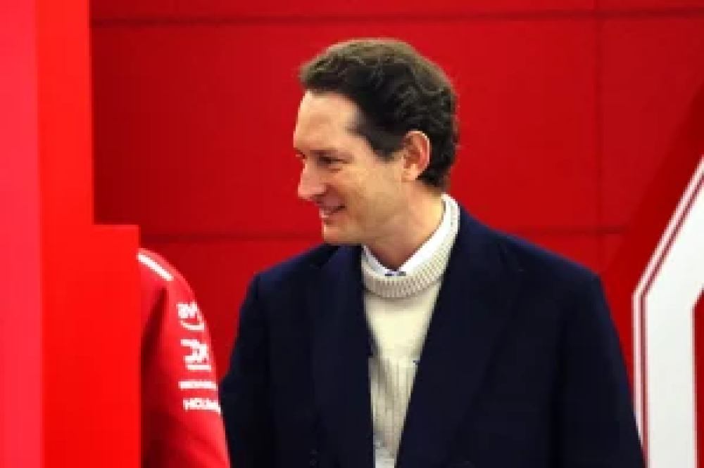 Jenson Button recadre John Elkann après ses critiques envers les pilotes Ferrari