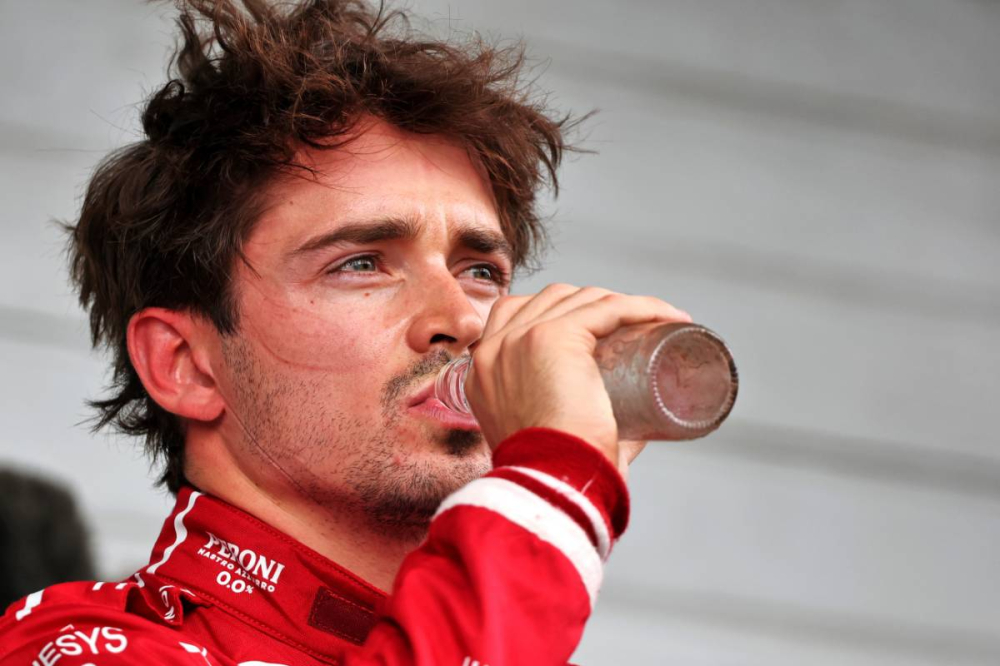 Charles Leclerc met la pression sur Ferrari pour la fin de saison F1 2025