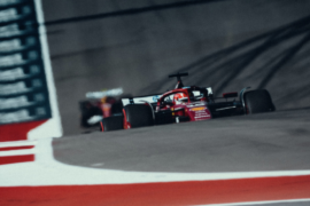 Ferrari – Villeneuve critique à son tour les déclarations de John Elkann visant Hamilton et Leclerc