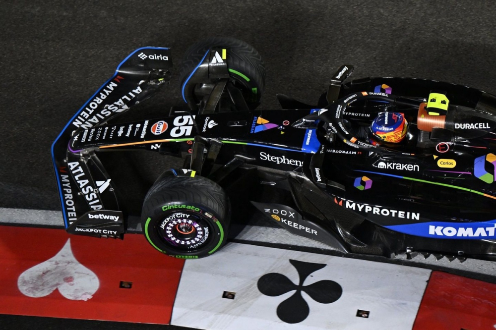 Sainz et les Mercedes sous enquête des commissaires à Las Vegas