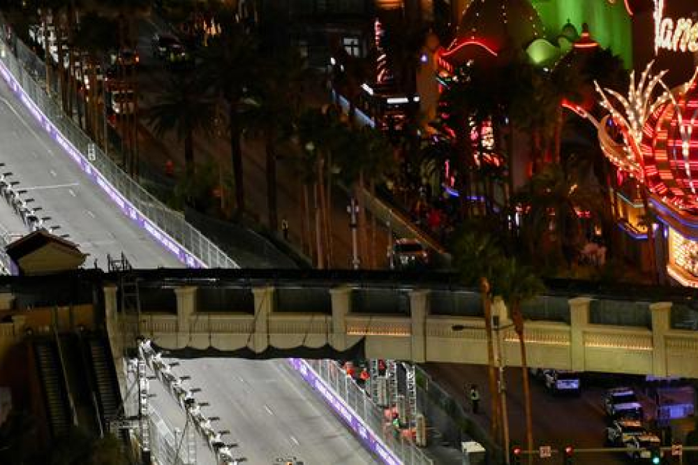 Formule 1 : Max Verstappen s’impose à Las Vegas, Lando Norris se rapproche du titre mondial