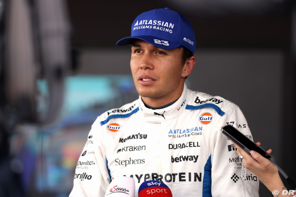 Albon réclame un changement du règlement FIA et contredit McLaren